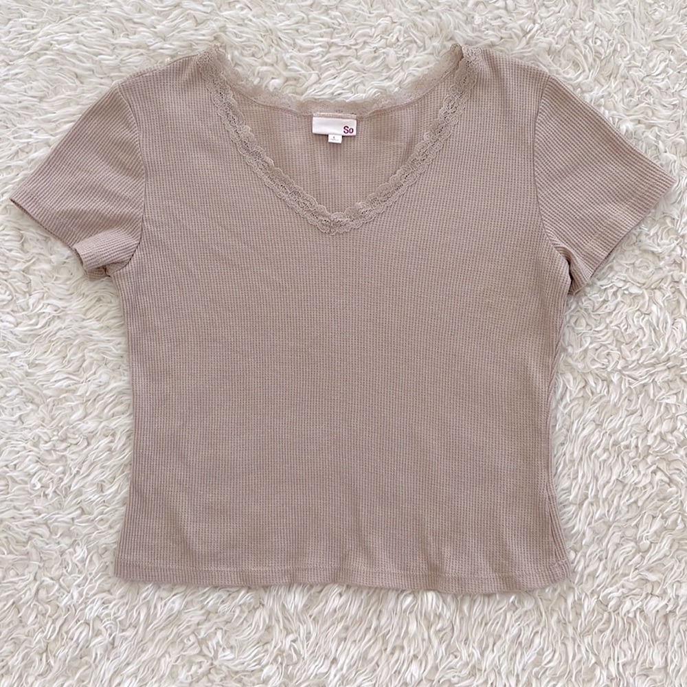 SO Lace Knit Top Beige Size Large Casual